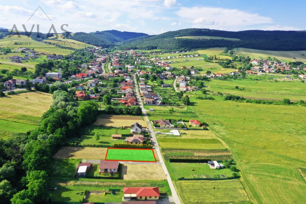 Veľký pozemok na predaj v obci Podhorany