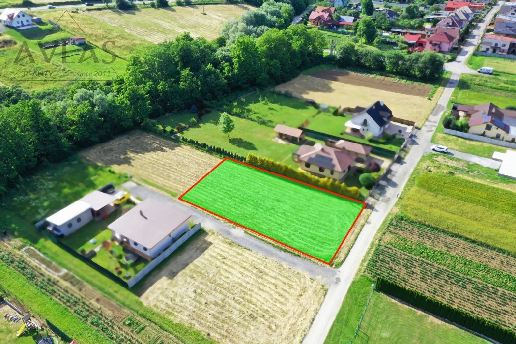 Veľký pozemok na predaj v obci Podhorany — 19