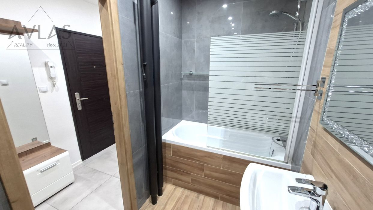 Kompletne zrekonštruovaný a zariadený 1-izbový byt v širšom centre mesta — 7