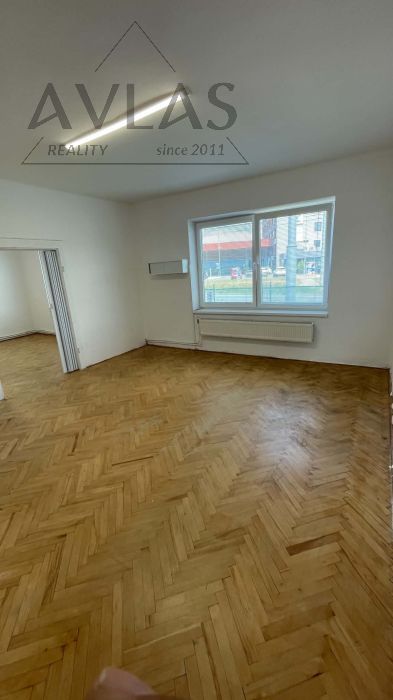 PRENÁJOM KANCELÁRSKYCH PRIESTOROV 100m2 — 13