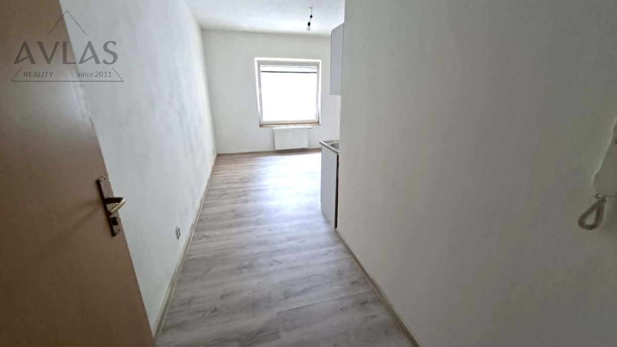 Bezbariérový 1-izbový byt (40 m²) po čiastočnej rekonštrukcii – Sekčov — 3