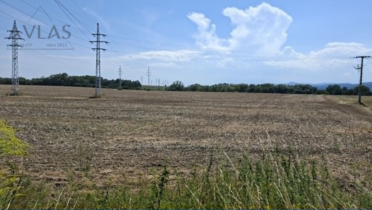 Slnečný rovinatý pozemok Solivar – Šváby 2315m2 — 3