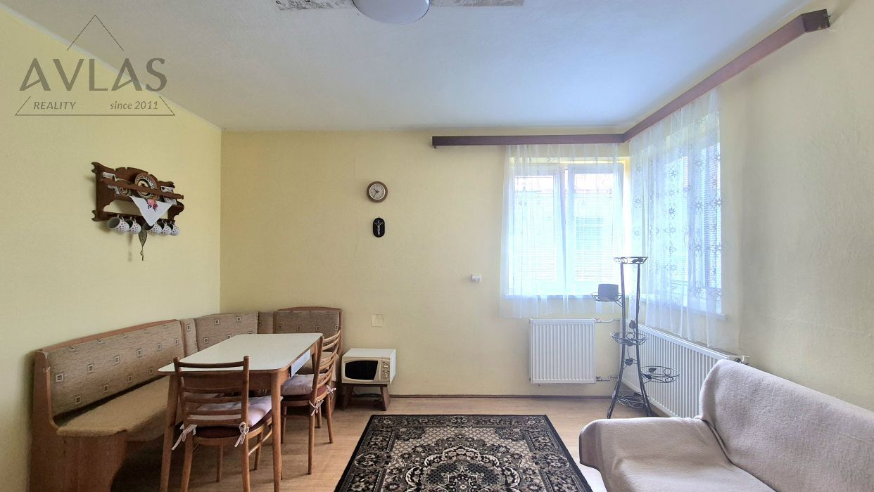 Zachovalý rodinný dom v Spišskej Starej Vsi. — 9